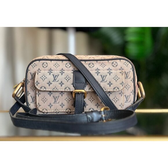 Louis Vuitton Monogram Canvas Crossbody Bag With Front Pocket & Gold-Tone Hardwa - Picture 1 of 10